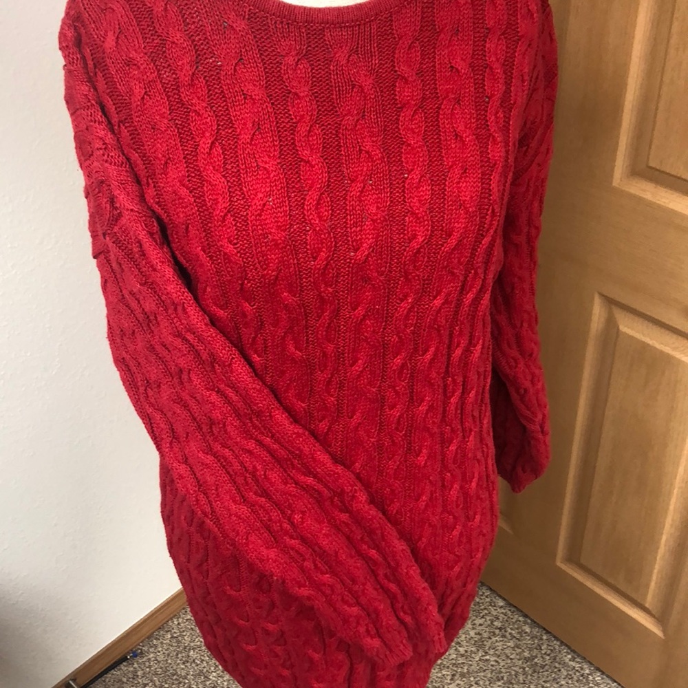 💥3/$15 Gently worn long sleeve knit sweater